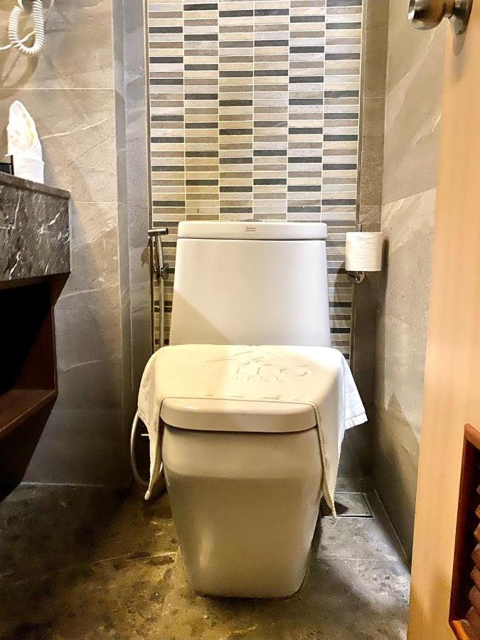 Ano Hotel Miri Exteriör bild