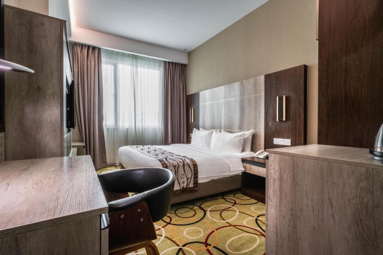 Ano Hotel Miri Exteriör bild