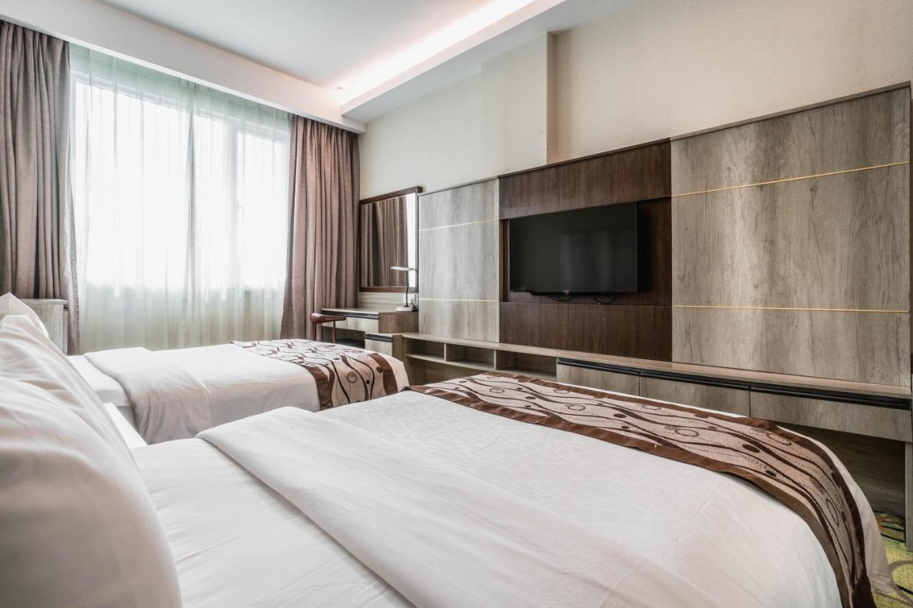 Ano Hotel Miri Exteriör bild