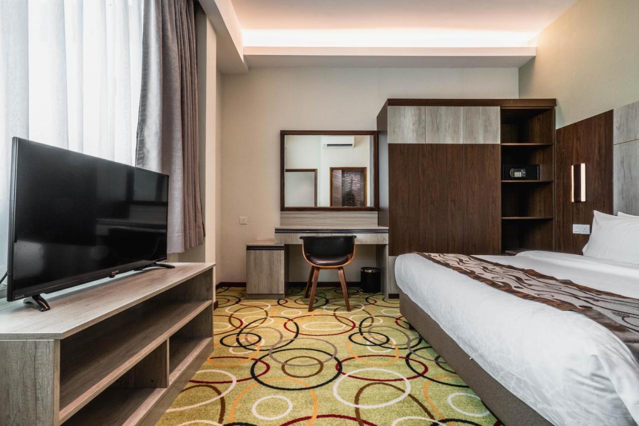 Ano Hotel Miri Exteriör bild