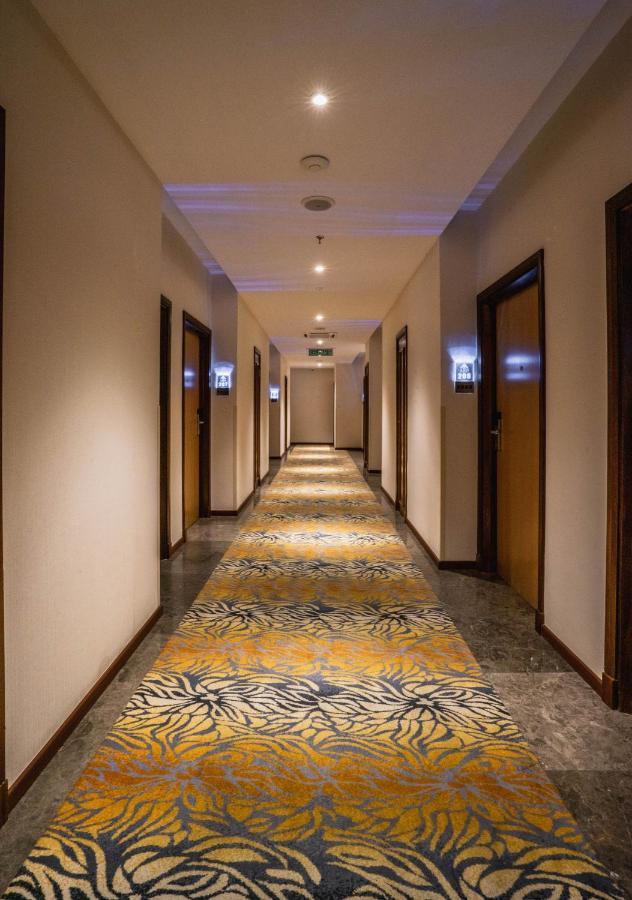 Ano Hotel Miri Exteriör bild